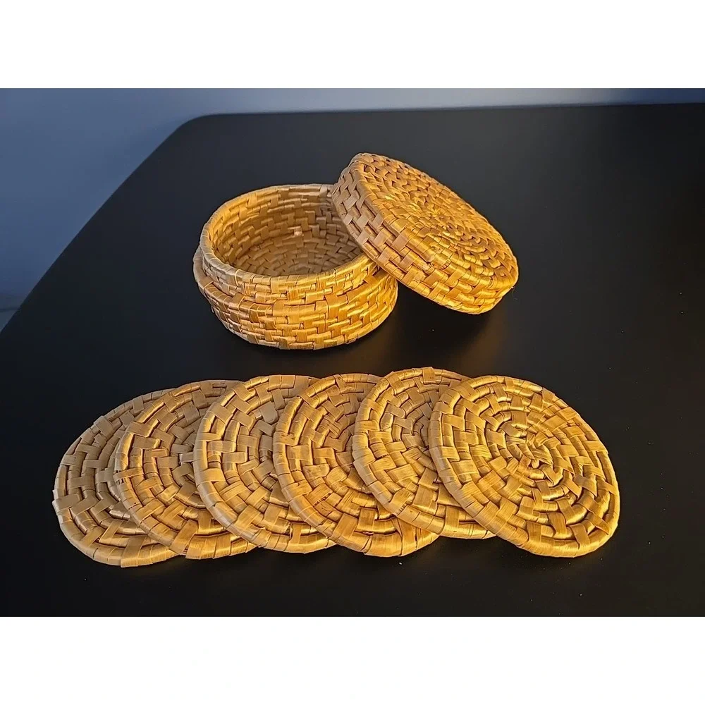 Woven Rattan Wicker Round 6 Coasters Set in Woven‎ Basket